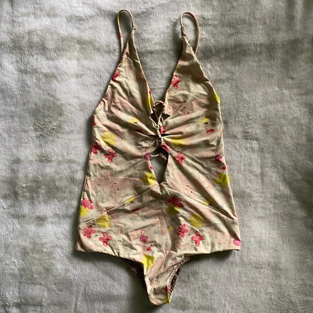 ACACIA SWIM - Picture 1 of 3